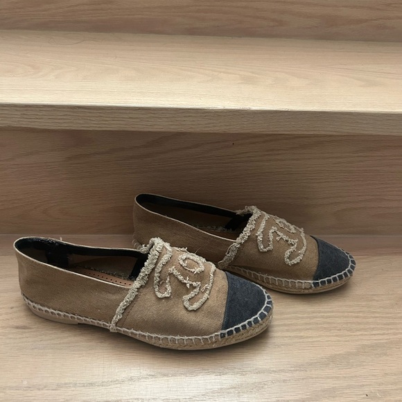 Chanel tan + black espadrilles. Size 39 - Picture 4 of 5